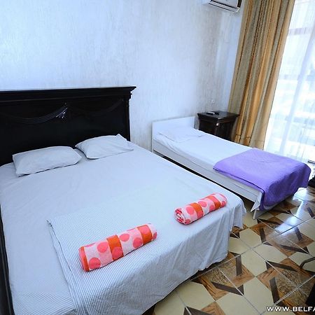 Hotel Belfast Батуми Экстерьер фото