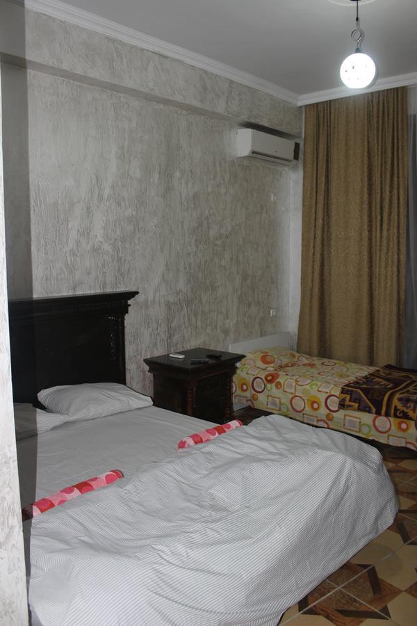 Hotel Belfast Батуми Экстерьер фото