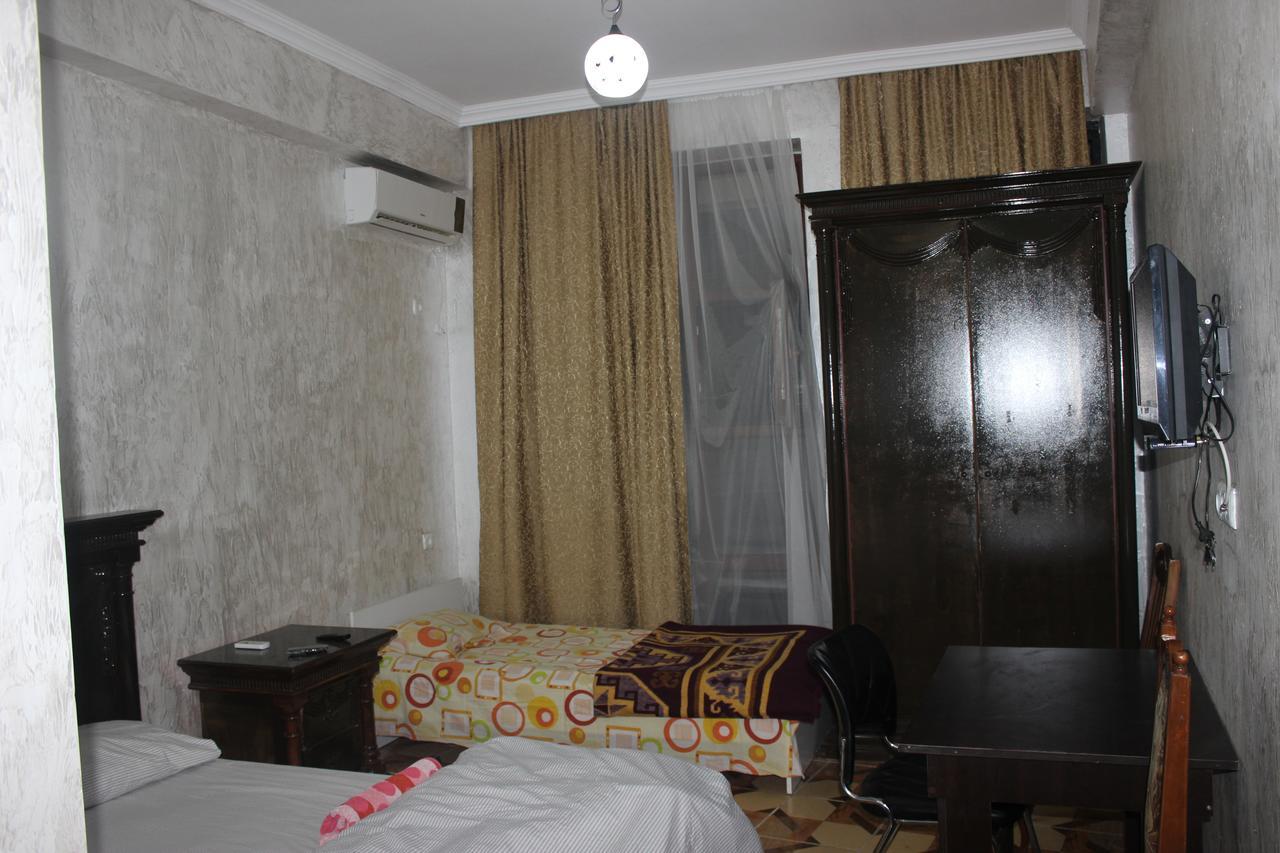 Hotel Belfast Батуми Экстерьер фото